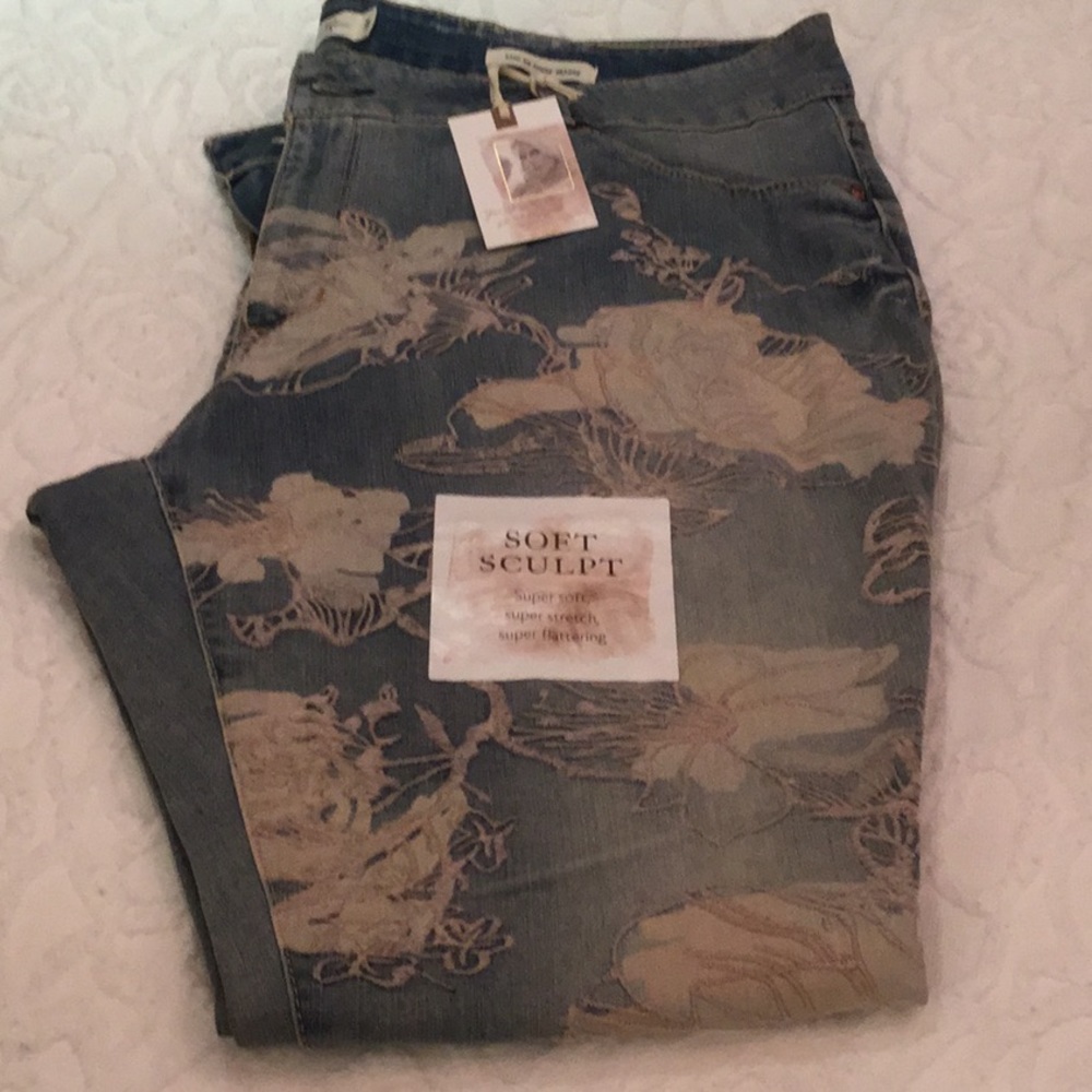 Jessica Simpson Embroidered jeans